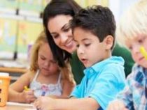Online course Certificate In Child Care Taker